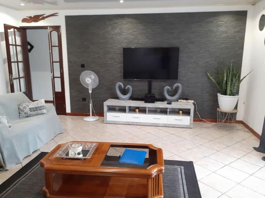 Charmante Maison Au Coeur Des 3 Montagnes Salazie Bagian luar foto
